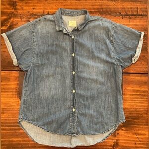 Gap short sleeved button up denim blouse